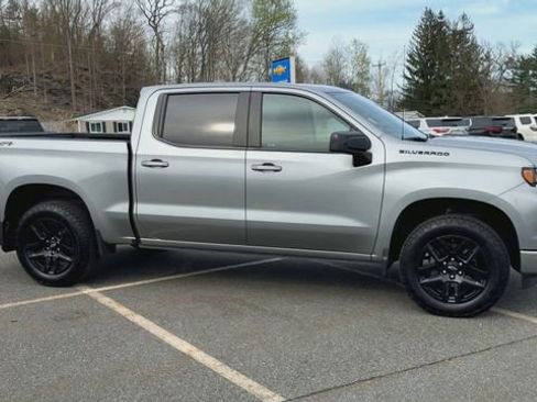 Used 2024 Chevrolet Silverado 1500 RST w/ Dark Appearance Package AWD/4WD image 9