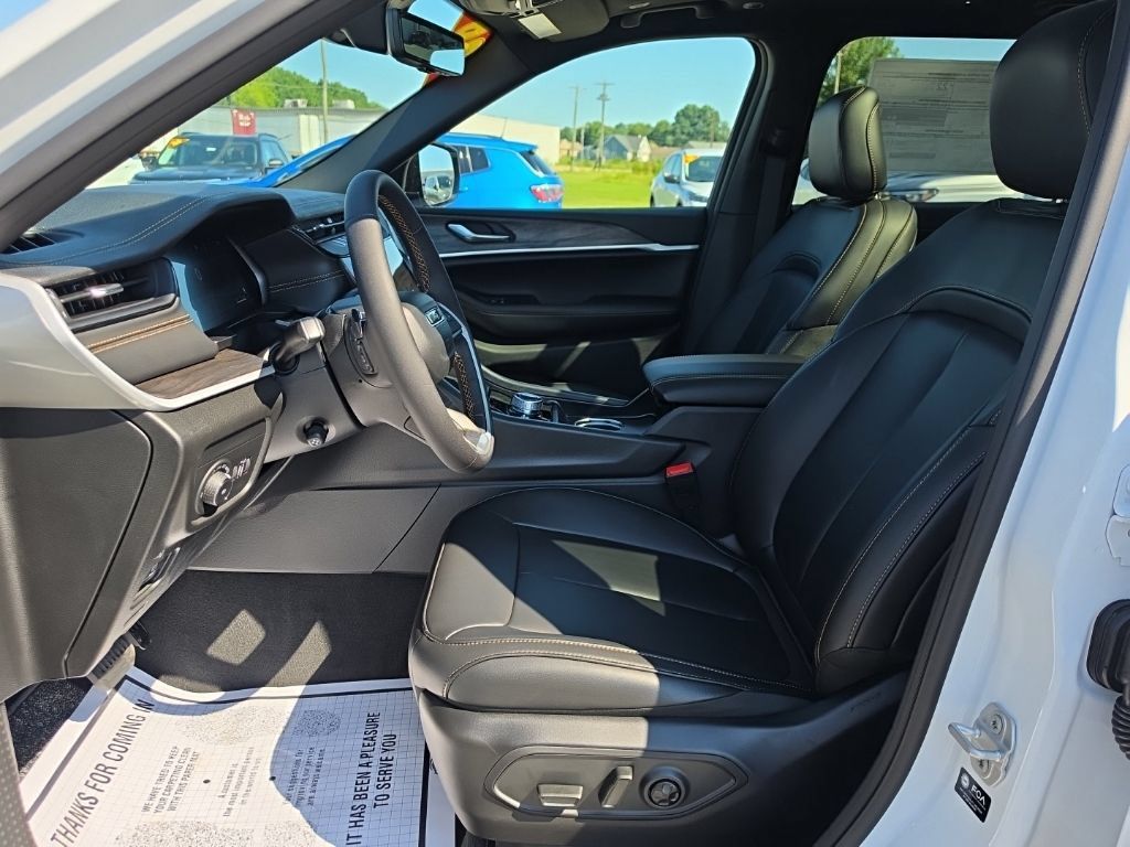 New 2026 Jeep Grand Cherokee L Limited AWD/4WD image 14