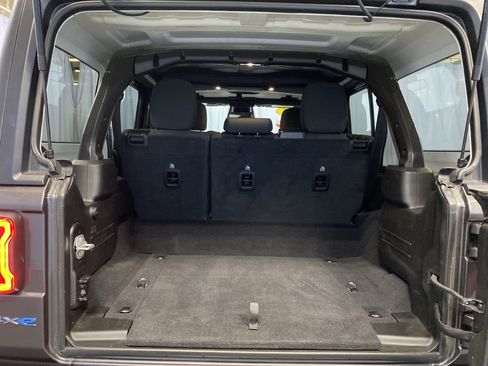 Certified 2025 Jeep Wrangler Rubicon w/ Safety Group image 33