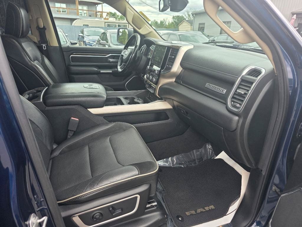 Used 2019 RAM 1500 Laramie AWD/4WD image 9