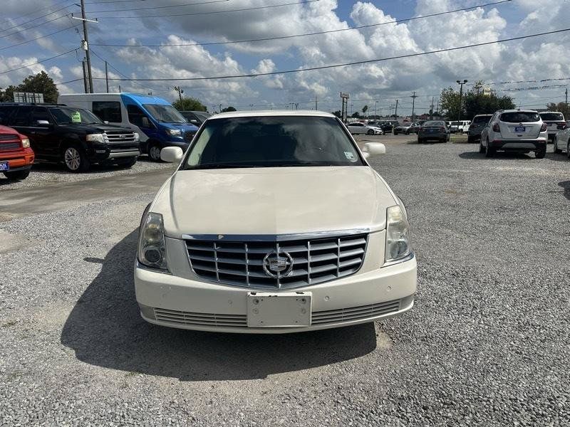 Used 2008 Cadillac DTS FWD image 6