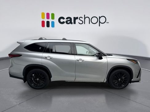 Used 2024 Toyota Highlander XSE AWD/4WD image 6