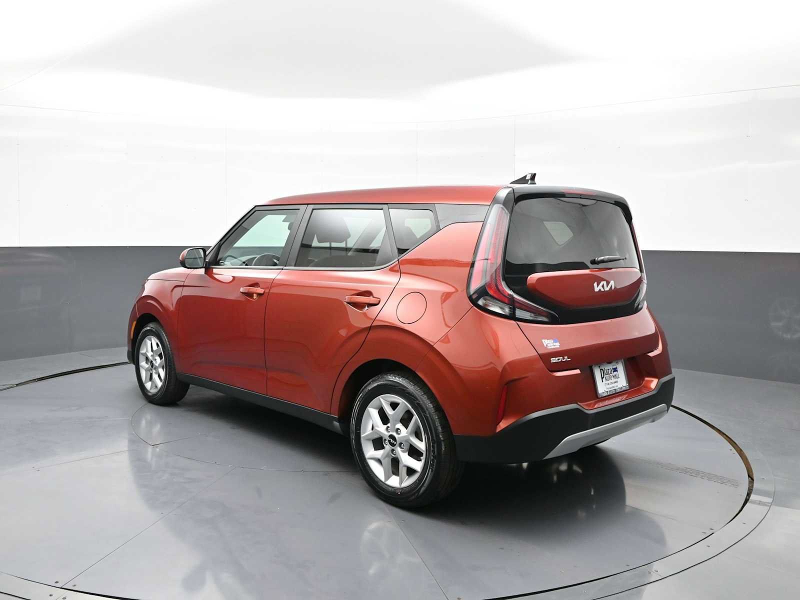Certified 2023 Kia Soul LX w/ Option Group 015 FWD image 8