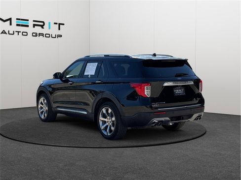 Used 2020 Ford Explorer Platinum w/ Premium Technology Package image 7