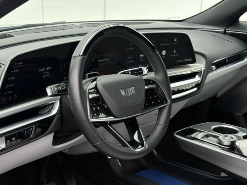 Certified 2024 Cadillac Lyriq Luxury AWD/4WD image 16