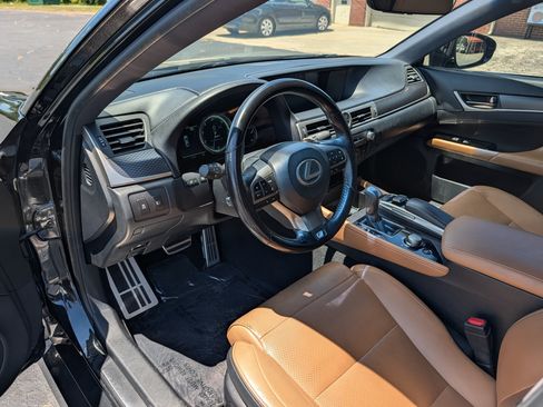 Used 2017 Lexus GS 350 F Sport RWD image 4