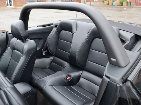 Used 2015 Ford Mustang Premium image 13