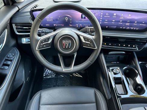 Used 2025 Buick Envision Preferred image 17