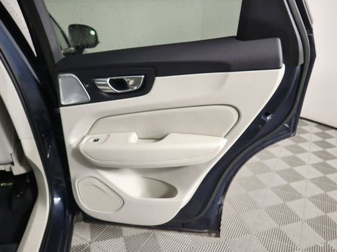 Used 2023 Volvo XC60 B5 Ultimate image 26