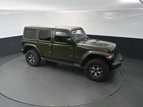 Used 2022 Jeep Wrangler Unlimited Rubicon w/ LED Lighting Group AWD/4WD image 32