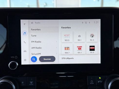 Certified 2023 Toyota Highlander XLE image 29