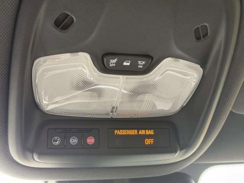 Used 2023 Chevrolet TrailBlazer RS w/ Convenience Package image 28