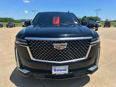 Used 2023 Cadillac Escalade Premium Luxury image 9