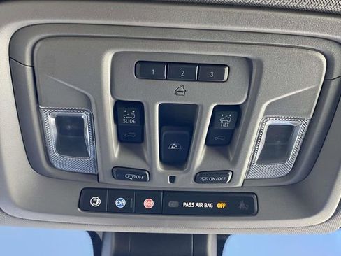 Used 2019 GMC Sierra 1500 SLT w/ SLT Premium Plus Package image 30