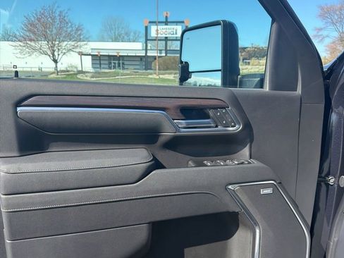 New 2026 GMC Sierra 2500 SLT w/ SLT Convenience Package image 9