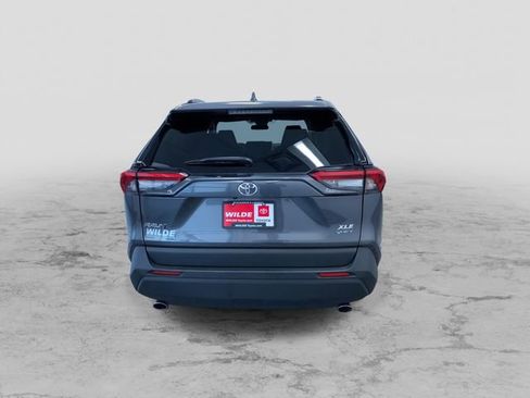 Used 2025 Toyota RAV4 XLE AWD/4WD image 9