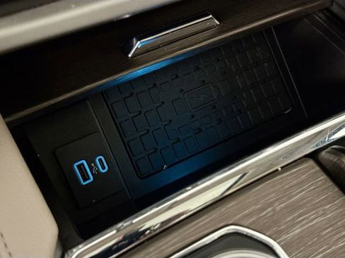 Used 2024 Ford Expedition Max Limited image 36