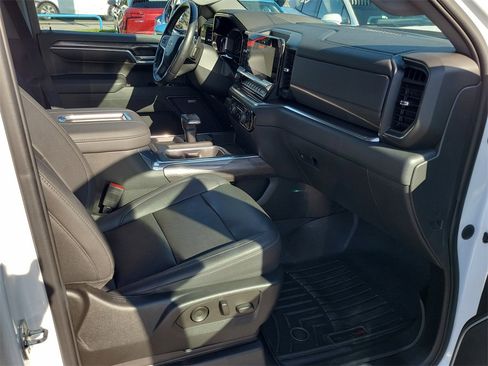 Used 2022 Chevrolet Silverado 1500 LTZ w/ LTZ Premium Package image 20