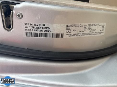 Used 2024 Chrysler Pacifica Touring-L FWD image 13