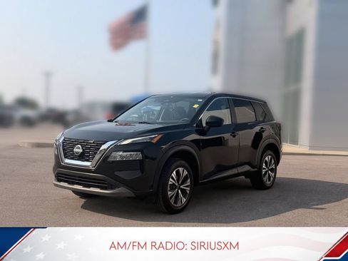 Used 2023 Nissan Rogue SV FWD image 2