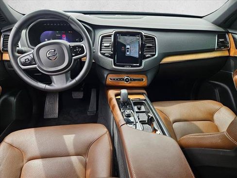 Used 2023 Volvo XC90 B6 Plus w/ Protection Package Premier AWD/4WD image 18