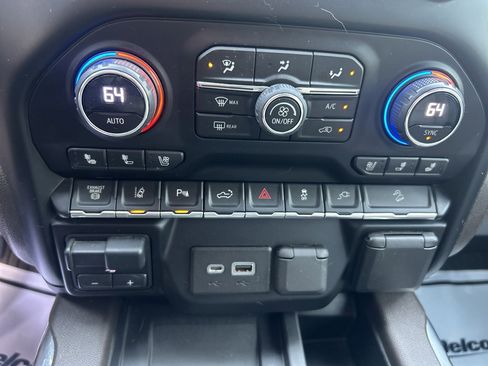 Used 2020 Chevrolet Silverado 2500 LTZ image 30