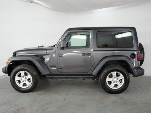 Used 2021 Jeep Wrangler Sport AWD/4WD image 4
