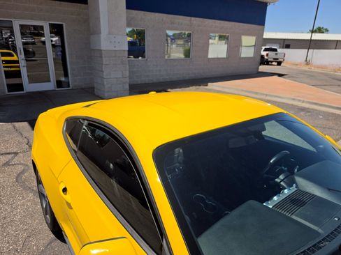 Used 2016 Ford Mustang Premium RWD image 9