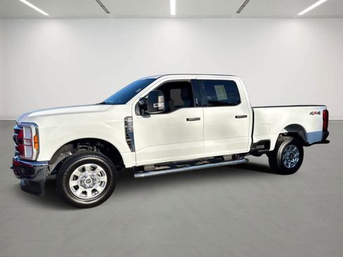 Used 2024 Ford F250 XLT image 2