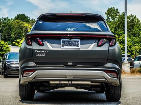Certified 2025 Hyundai Tucson Limited FWD image 12