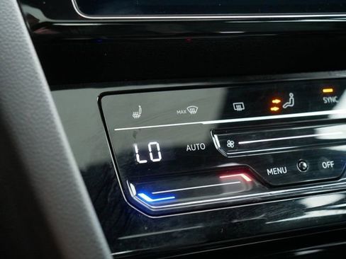 Used 2023 Volkswagen Arteon SEL w/ Arteon MDO Package image 33