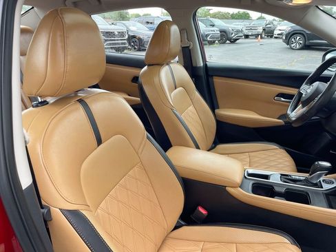 Used 2024 Nissan Sentra SV w/ SV Premium Package image 38