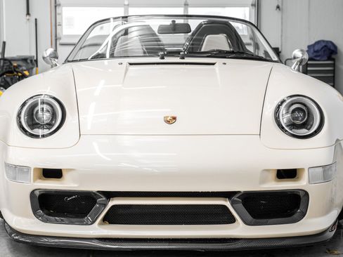 Used 1997 Porsche 911 Cabriolet image 4