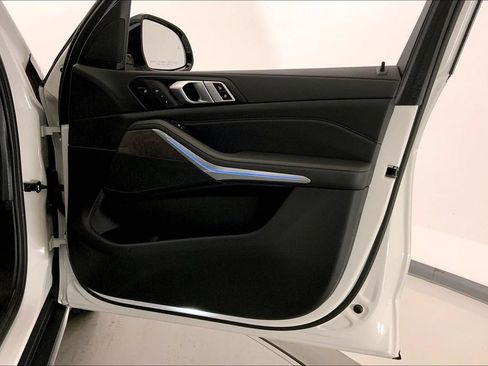 Used 2023 BMW X5 xDrive45e w/ Luxury Seating Package AWD/4WD image 25