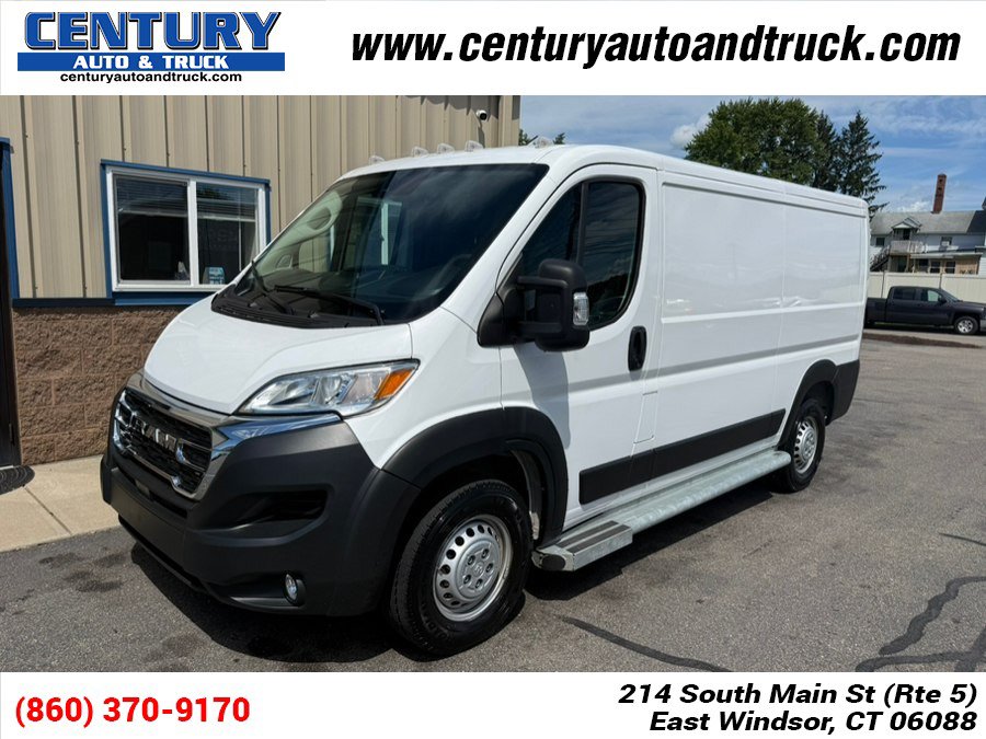 Used 2025 RAM ProMaster 2500 w/ U-Haul Equipment Group FWD image 1
