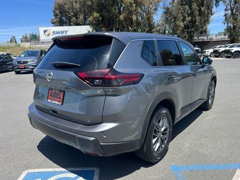 Used 2024 Nissan Rogue S FWD image 7