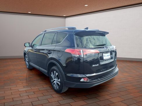 Used 2018 Toyota RAV4 LE w/ All Weather Liner Package image 6
