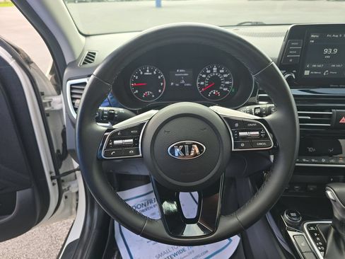 Used 2021 Kia Seltos EX AWD/4WD image 14