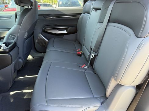 New 2026 Kia EV9 Light image 19