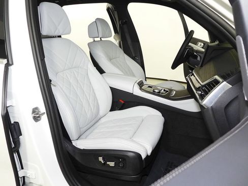 Used 2026 BMW X5 sDrive40i RWD image 19