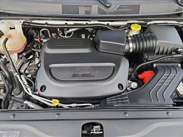 Used 2022 Chrysler Voyager LX FWD image 22