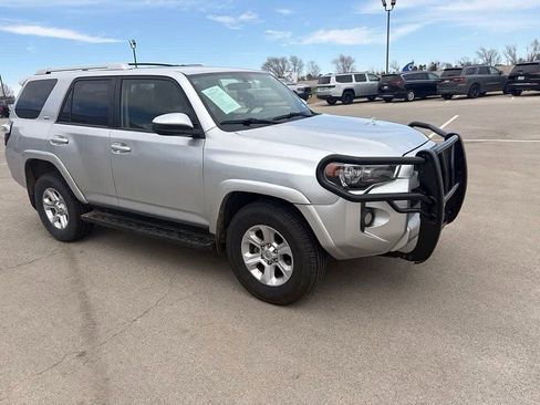 Used 2018 Toyota 4Runner SR5 w/ Wilderness Package image 6