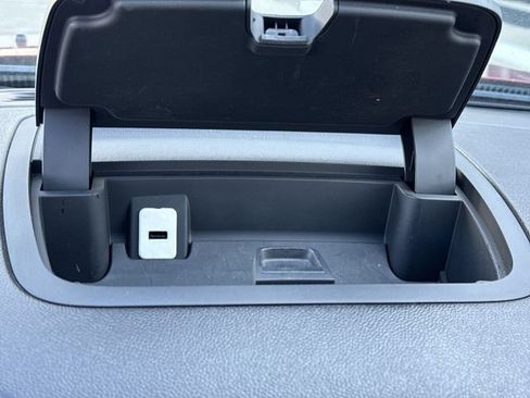 Used 2013 Chevrolet Traverse LT w/ All-Star Edition FWD image 27