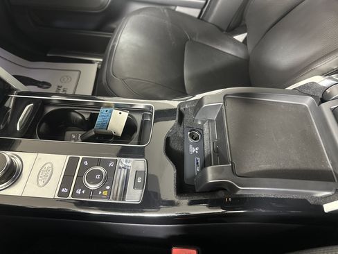 Used 2020 Land Rover Range Rover HSE image 20