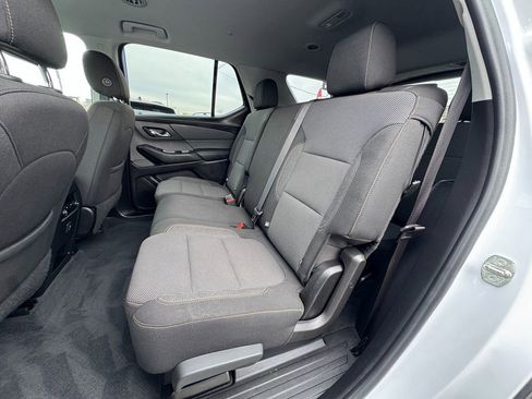 Used 2021 Chevrolet Traverse LS image 27