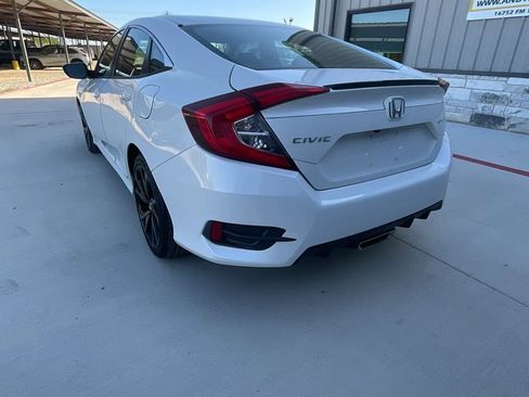 Used 2019 Honda Civic Sport image 11