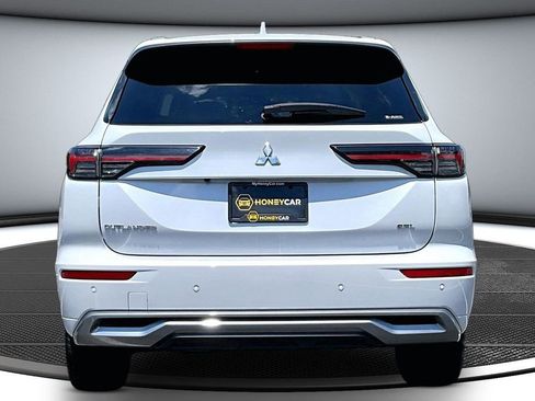 Used 2025 Mitsubishi Outlander SEL AWD/4WD image 5