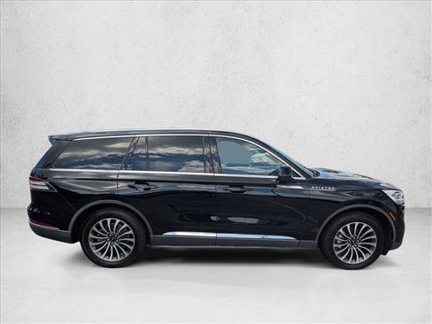 Used 2020 Lincoln Aviator Reserve w/ Equipment Group 202A AWD/4WD image 4