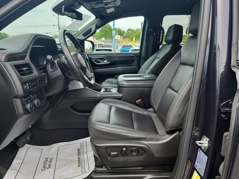 Used 2024 Chevrolet Suburban LT AWD/4WD image 19