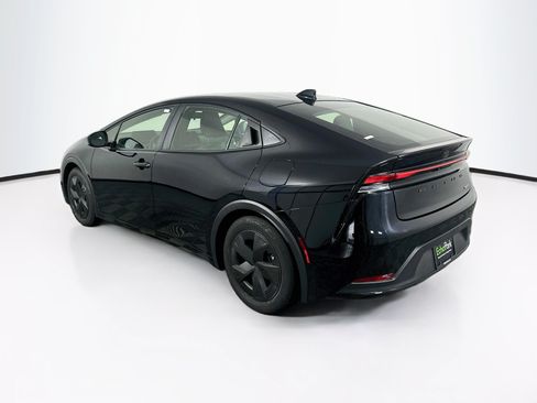 Used 2025 Toyota Prius LE FWD image 5